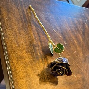 Gold and Purple Rose decor